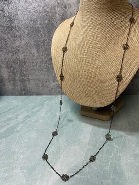 Scooter Paris Delicate Long Black & Gray Floral Necklace